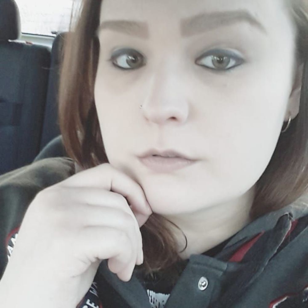 Meet your Posher, Hillary